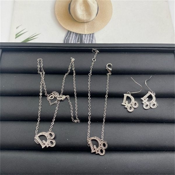 2022 36% off designer jewelry d family necklace new letter star bracelet fashion personality small temperament earrings, Golden
2022 36% off designer jewelry d family necklace new letter star bracelet fashion personality small temperament earrings, Golden