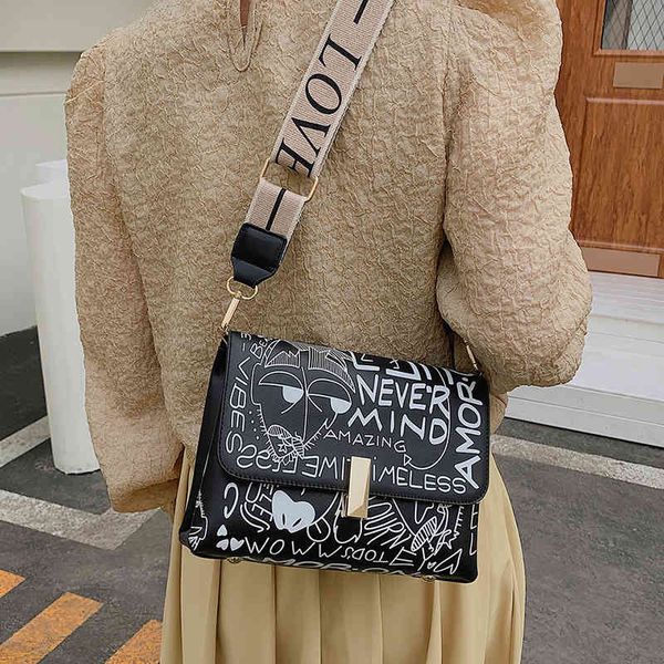 women's 2022 new high-grade small women luxury diamond party evening chain shoulder bag
women's 2022 new high-grade small women luxury diamond party evening chain shoulder bag