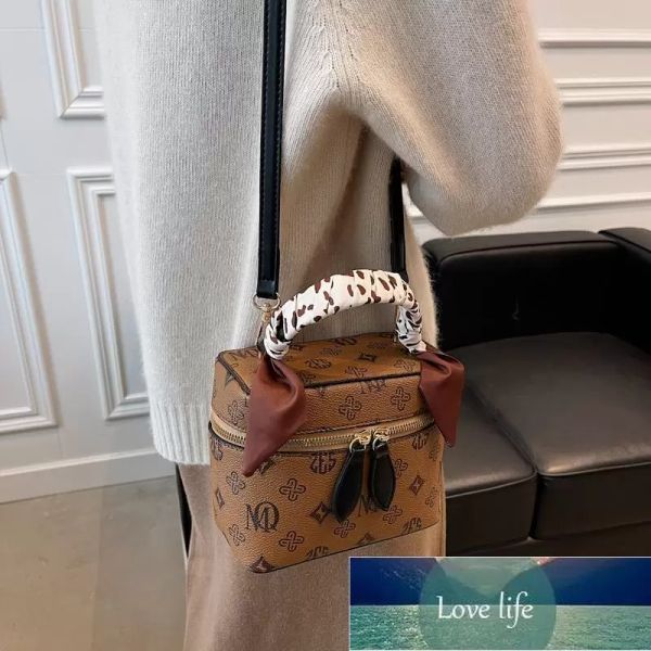 shoulder bags simple cosmetic bag female bucket handbag chain messenger women leather factory price expert design quality latest style origi, Black;red
shoulder bags simple cosmetic bag female bucket handbag chain messenger women leather factory price expert design quality latest style origi, Black;red