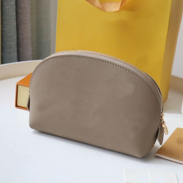 pochette cosmetique pm cosmetic bag classic leather toiletry pouch handbag makeup case travelling toilet women luxurious designer bag woman
pochette cosmetique pm cosmetic bag classic leather toiletry pouch handbag makeup case travelling toilet women luxurious designer bag woman