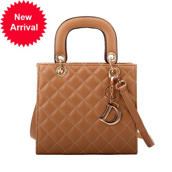 tide brand wholesale texture style portable princess diana women's new messenger chain fashion trend shoulder crossbody bags
tide brand wholesale texture style portable princess diana women's new messenger chain fashion trend shoulder crossbody bags