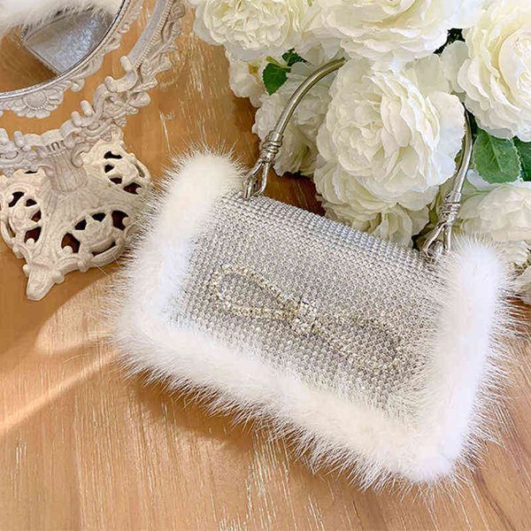evening bags rhinestone chains handbags bowknot mink fur women aluminum diamond evening bags luxury wedding party bag 220328
evening bags rhinestone chains handbags bowknot mink fur women aluminum diamond evening bags luxury wedding party bag 220328