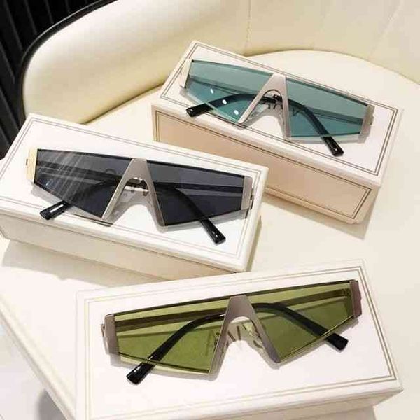 gg designer cycle luxurious cc sunglasses womans mens european american cool triangular net red hip hop punk fashion personality ins super f, White;black
gg designer cycle luxurious cc sunglasses womans mens european american cool triangular net red hip hop punk fashion personality ins super f, White;black