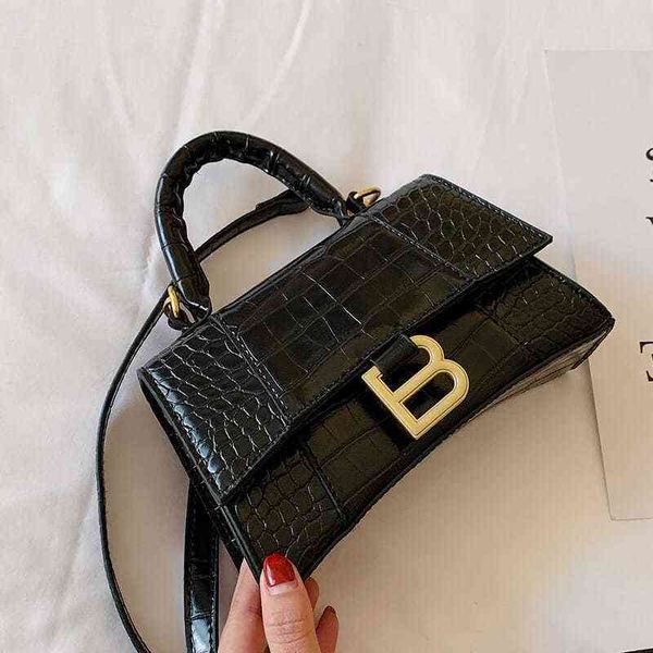 classic women balencaigass bags bag 2022 fashion b family hourglass high version women's bag crocodile one shoulder slant hand
classic women balencaigass bags bag 2022 fashion b family hourglass high version women's bag crocodile one shoulder slant hand