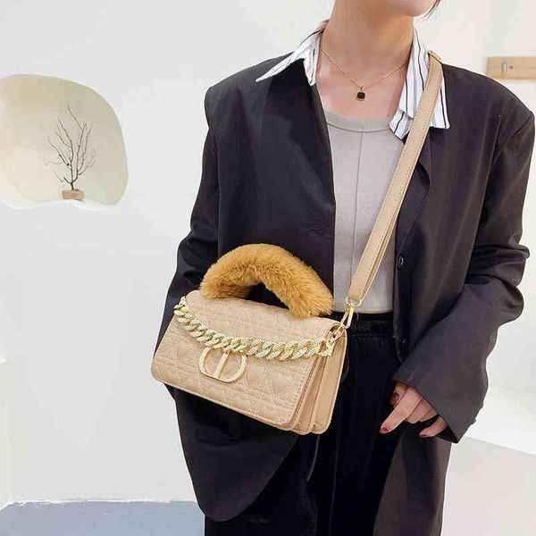 2022 new designer handbags high version fashion comfortable plush chain messenger fold single shoulder
2022 new designer handbags high version fashion comfortable plush chain messenger fold single shoulder