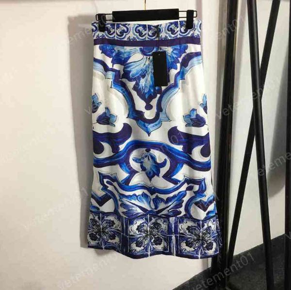 fashion womens skirts dress blue and white porcelain print high waist mid length slit skirt elegant luxury designer women clothing 0912, Black
fashion womens skirts dress blue and white porcelain print high waist mid length slit skirt elegant luxury designer women clothing 0912, Black