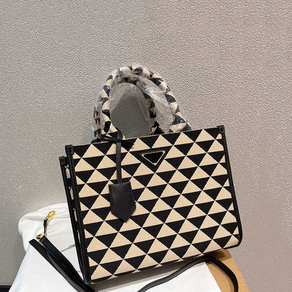 bag designer handbag woman small 28cm 17cm symbole jacquard fabric shopping micro tote bags black beige embroidered handles womens handbag w
bag designer handbag woman small 28cm 17cm symbole jacquard fabric shopping micro tote bags black beige embroidered handles womens handbag w