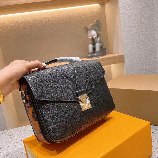 fashion designer bag single handbag bags zipper shoulder bag pocke women luxury leather designers wallets lady ladies long purse by brand 00
fashion designer bag single handbag bags zipper shoulder bag pocke women luxury leather designers wallets lady ladies long purse by brand 00