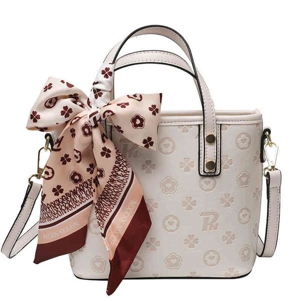 68% off new fashion embossed hand-held one shoulder feminine korean scarf printed messenger vegetable basket bag
68% off new fashion embossed hand-held one shoulder feminine korean scarf printed messenger vegetable basket bag