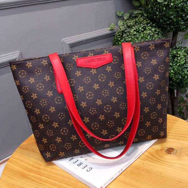 autumn and winter women's bag printed single shoulder large capacity simple tote bag fashion trend backpack
autumn and winter women's bag printed single shoulder large capacity simple tote bag fashion trend backpack