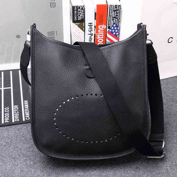 herme evelynes herme handbag handbag designer women's bag 2022 tote leather vertical hollow leisure messenger
herme evelynes herme handbag handbag designer women's bag 2022 tote leather vertical hollow leisure messenger