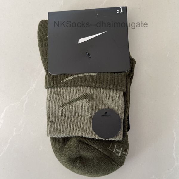 fashion classic men socks hook brand color stitched men's women's long tube sports training sock street couple middle tubes luxury, Black
fashion classic men socks hook brand color stitched men's women's long tube sports training sock street couple middle tubes luxury, Black