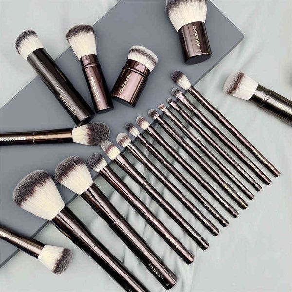 hourglass 19pcs full set of makeup brush sculpting powder foundation blush contour eye shadow concealer eyeliner smudger brushes 0308
hourglass 19pcs full set of makeup brush sculpting powder foundation blush contour eye shadow concealer eyeliner smudger brushes 0308