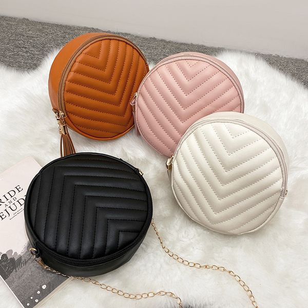 2022v embroidered small round bag outdoor leisure bag simple and fashionable women's retro messenger bags
2022v embroidered small round bag outdoor leisure bag simple and fashionable women's retro messenger bags