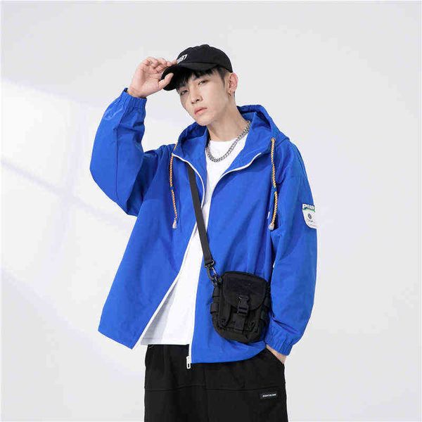 2022 new pure color men's windbreaker breathable trench coat dents sports clean fashion shopping hooded technical jacket t220816, Black;brown
2022 new pure color men's windbreaker breathable trench coat dents sports clean fashion shopping hooded technical jacket t220816, Black;brown