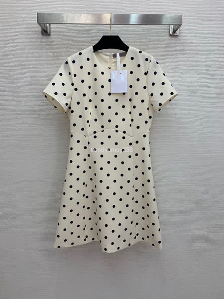 casual dresses style fabric is crisp and stylish, full body wave dot print, slim slim, short sleeved dress, Black;gray
casual dresses style fabric is crisp and stylish, full body wave dot print, slim slim, short sleeved dress, Black;gray