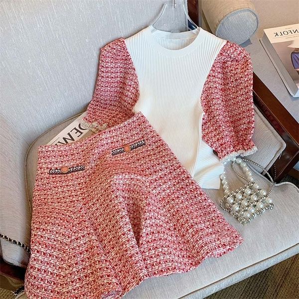 contrast patchwork fake two piece short sleeve knitted sweater shirts and mini plaid skirts summer houndstooth outsuits 220527, White
contrast patchwork fake two piece short sleeve knitted sweater shirts and mini plaid skirts summer houndstooth outsuits 220527, White
