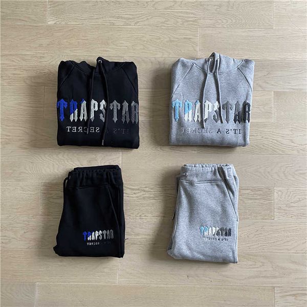 sweat capuche et pantalon de jogging pour homme survtement dcontract avec broderie trapstar nouvelle collection 2022, Black
sweat capuche et pantalon de jogging pour homme survtement dcontract avec broderie trapstar nouvelle collection 2022, Black