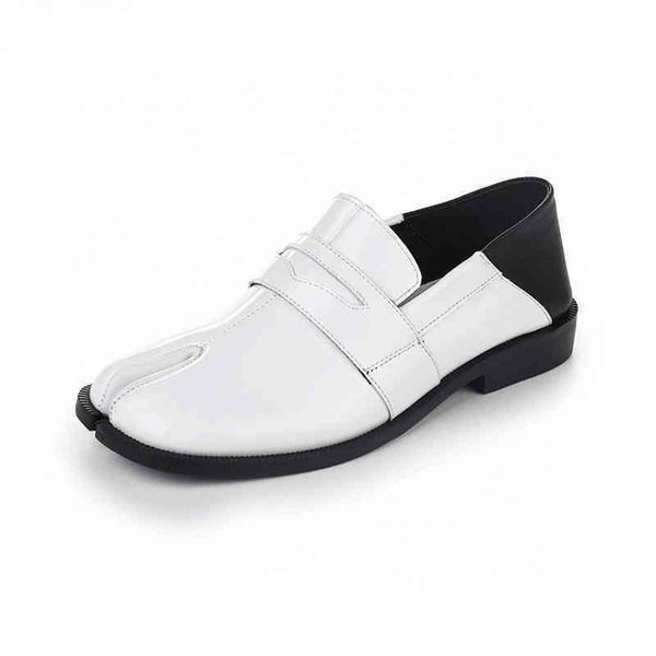 dress shoes women split toe ninja tabi slipper real leather pump cow low heel 3cm square nose casual 220718, Black
dress shoes women split toe ninja tabi slipper real leather pump cow low heel 3cm square nose casual 220718, Black