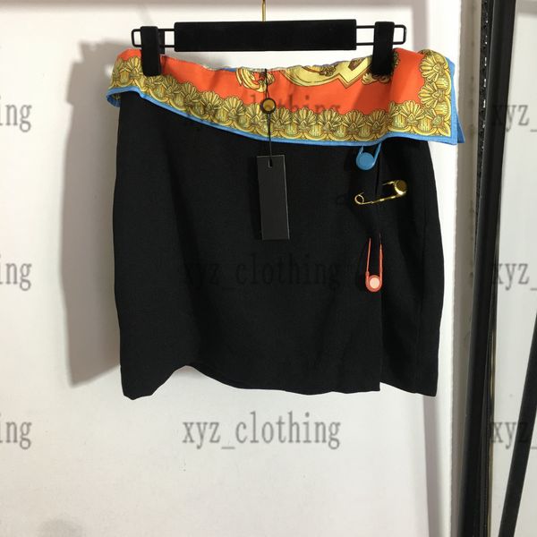 luxury skirts newly women three piece dress designer sleeveless vest high waist skirt with large medusa pin printed lining high-end girls ha, White
luxury skirts newly women three piece dress designer sleeveless vest high waist skirt with large medusa pin printed lining high-end girls ha, White