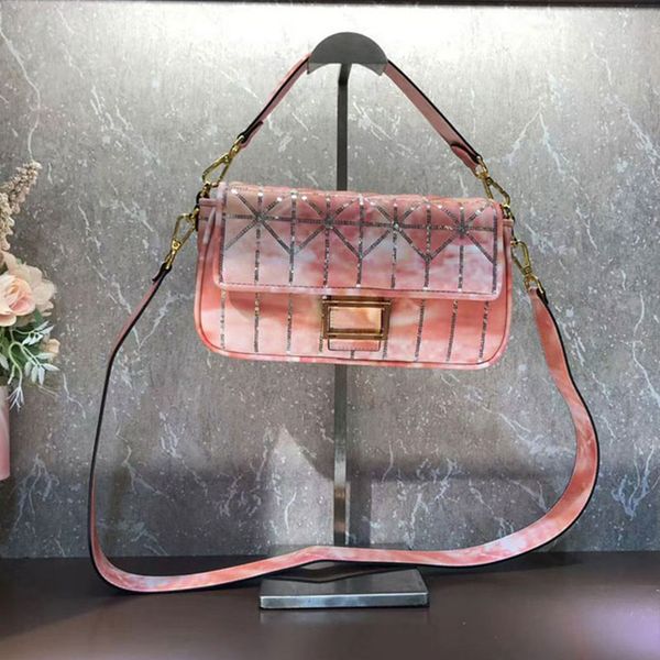 gradient ionic baguette crossbody bags sheepskin leather embroidered sequins gold hardware detachable handle strap magnetic buckle handbags
gradient ionic baguette crossbody bags sheepskin leather embroidered sequins gold hardware detachable handle strap magnetic buckle handbags