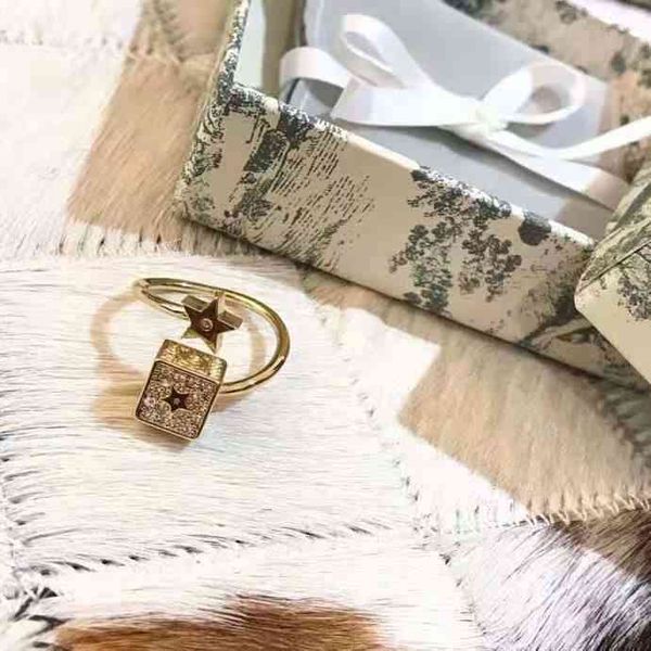 five pointed star diamond dice ring letter king's same square ring star ring female, Silver
five pointed star diamond dice ring letter king's same square ring star ring female, Silver