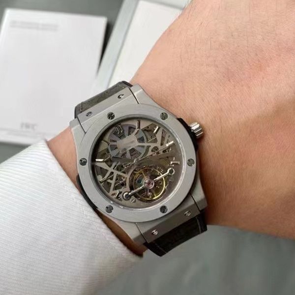 2022 boutique men's watch genuine leather strap fully automatic mechanical movement mineral tempered glass elegant taste vast atmospher, Slivery;brown
2022 boutique men's watch genuine leather strap fully automatic mechanical movement mineral tempered glass elegant taste vast atmospher, Slivery;brown
