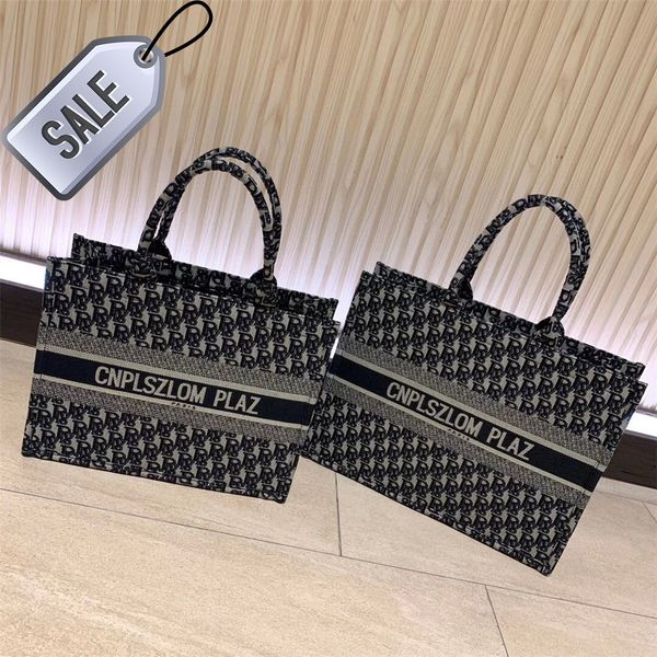 big embroidered canvas portable high-capacity women's wholesale s new fashion all match handbags
big embroidered canvas portable high-capacity women's wholesale s new fashion all match handbags