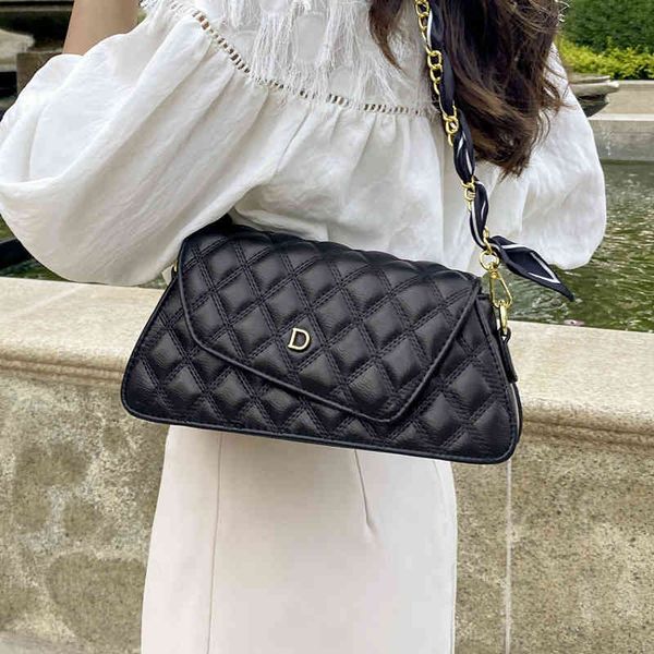 fashion trend new ladies luxury brand bag designer wholesale single shoulder women's with silk scarf chain
fashion trend new ladies luxury brand bag designer wholesale single shoulder women's with silk scarf chain