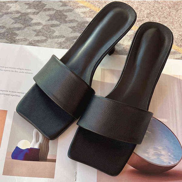 slippers fashion low heels female casual cozy pu leather gladiator sandals women square open toe slip-on slides shoes flip flops 220321, Black
slippers fashion low heels female casual cozy pu leather gladiator sandals women square open toe slip-on slides shoes flip flops 220321, Black