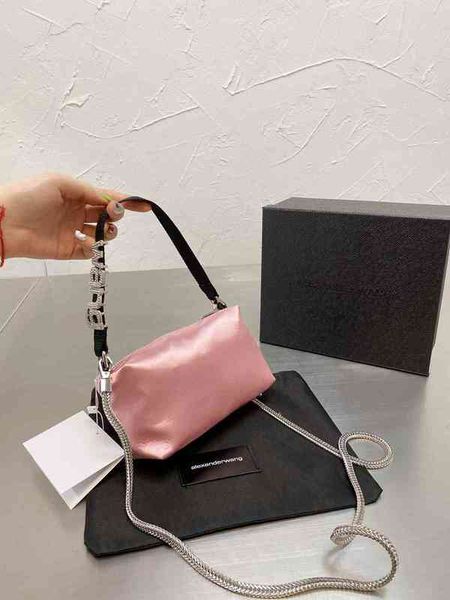 women's bag bag 2021 new street blowing alejia forged face hand diamond letter messenger single shoulder
women's bag bag 2021 new street blowing alejia forged face hand diamond letter messenger single shoulder