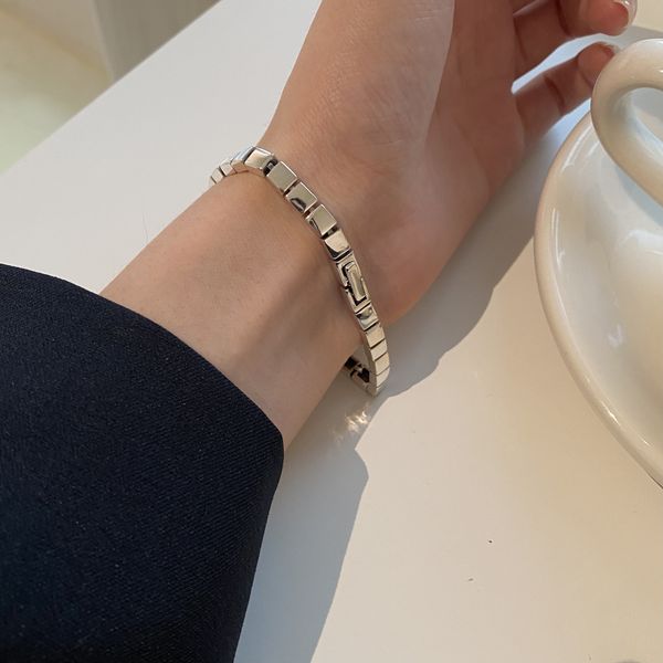heavy industry square bracelet s925 sterling silver hand brand design light luxury fashionable autumn and winter new jewelry, Golden;silver
heavy industry square bracelet s925 sterling silver hand brand design light luxury fashionable autumn and winter new jewelry, Golden;silver