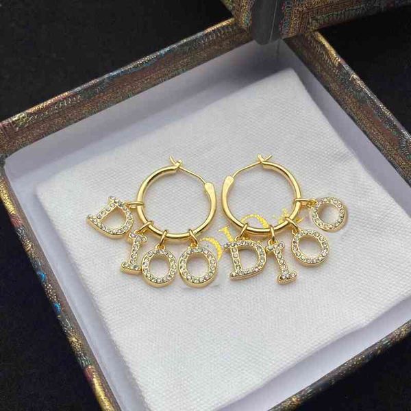 70% off jewelry new diamond inlaid letter small circle earrings female advanced sense high version earrings, Golden
70% off jewelry new diamond inlaid letter small circle earrings female advanced sense high version earrings, Golden