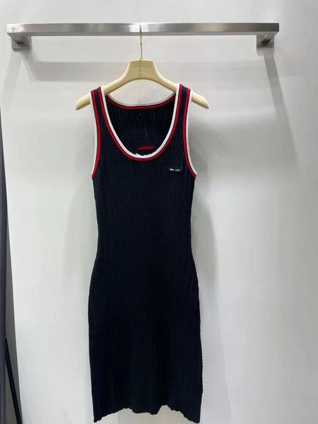 29 2022 milan runway spring summer brand same style sweater sleeveless crew neck kint dress pullover womens mingmei, White;black
29 2022 milan runway spring summer brand same style sweater sleeveless crew neck kint dress pullover womens mingmei, White;black