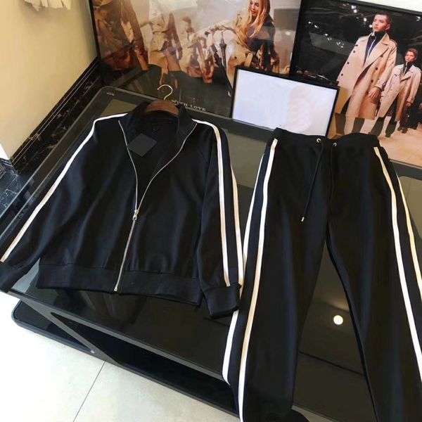 autumn and winter new brand designer tracksuit comfortable cotton fashionable jogging tracksuits striped design luxury mens tracksuit, Gray
autumn and winter new brand designer tracksuit comfortable cotton fashionable jogging tracksuits striped design luxury mens tracksuit, Gray