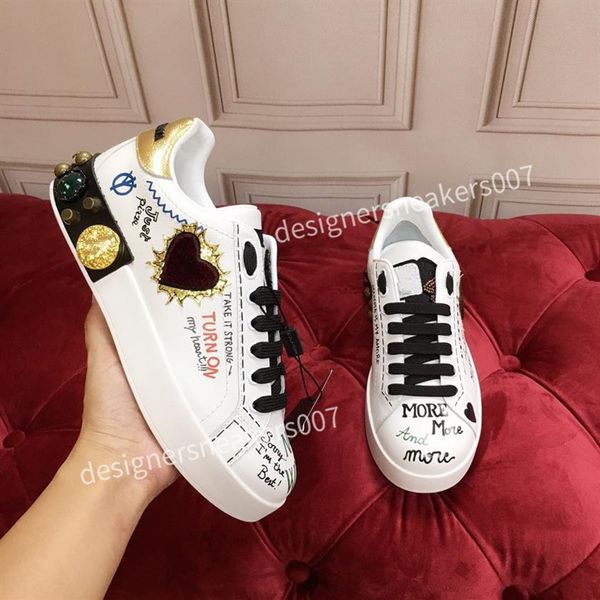 mans arrival casual shoes white black red fashion mens women leather breathable shoes open low sports sneakers hc191008314z
mans arrival casual shoes white black red fashion mens women leather breathable shoes open low sports sneakers hc191008314z