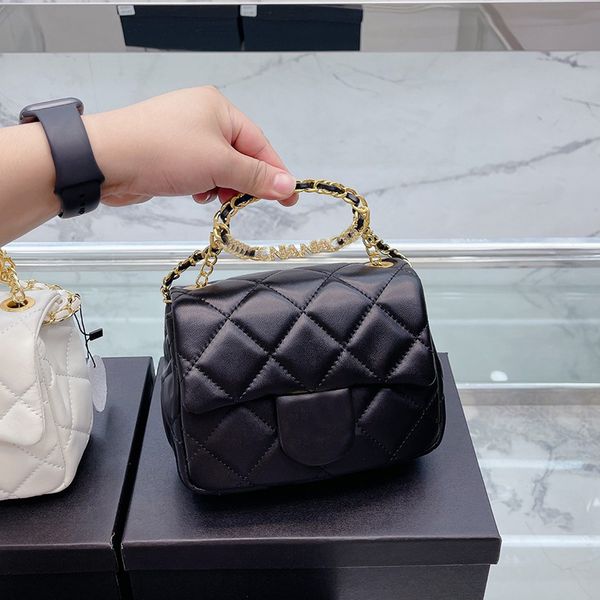 2022 f/w classic mini flap square bags round handle tote gold metal hardware matelasse chain crossbody purse shoulder outdoor sacoche handba
2022 f/w classic mini flap square bags round handle tote gold metal hardware matelasse chain crossbody purse shoulder outdoor sacoche handba
