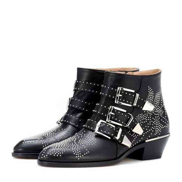 boots scattered genuine leather ankle boot women round nose rivet flower martin short cowhide thick heel layer new women's s 220805, Black
boots scattered genuine leather ankle boot women round nose rivet flower martin short cowhide thick heel layer new women's s 220805, Black