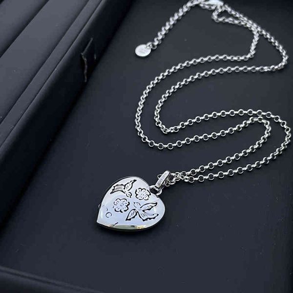 2023 designer new fashion jewelry gujia 925 silver fearless flower eyes old carved love pendant same necklace for men and women
2023 designer new fashion jewelry gujia 925 silver fearless flower eyes old carved love pendant same necklace for men and women