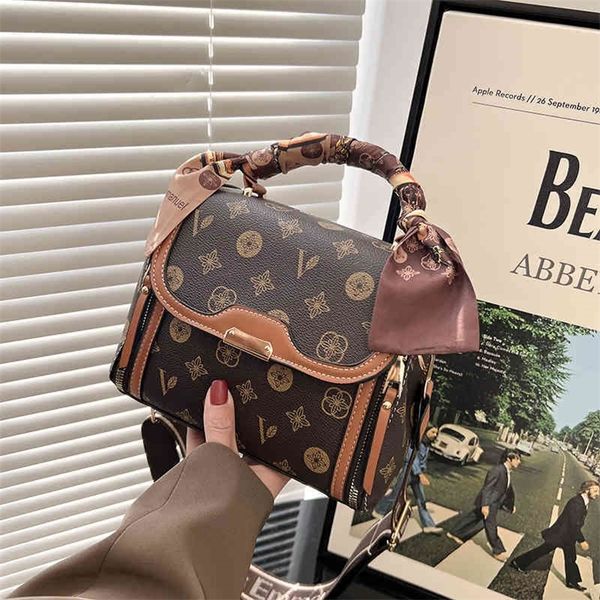 clearance 62% off style personalized fashion square bag small crowd large capacity tote high sense single shoulder bag
clearance 62% off style personalized fashion square bag small crowd large capacity tote high sense single shoulder bag