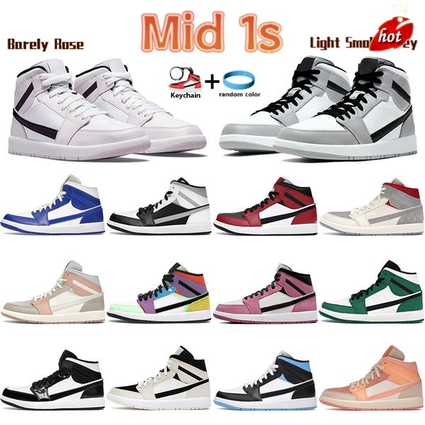 mid 1 1s sneakers basketball shoes light smoke grey linen white shadow kentucky blue chicago toe carbon fiber pink quartz barely rose men
mid 1 1s sneakers basketball shoes light smoke grey linen white shadow kentucky blue chicago toe carbon fiber pink quartz barely rose men