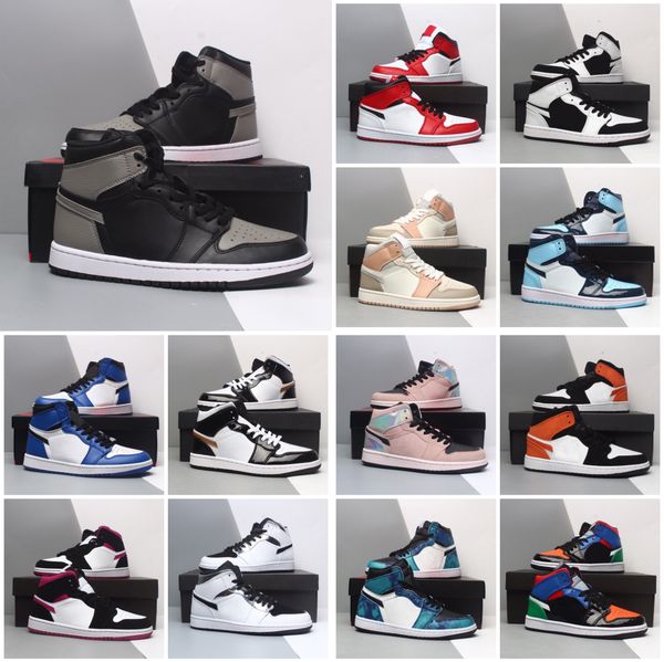 jumpman 1 og 1s mens basketball shoes bordeaux heritage bred patent hyper royal university blue lucky green men sports women with box 36-46
jumpman 1 og 1s mens basketball shoes bordeaux heritage bred patent hyper royal university blue lucky green men sports women with box 36-46