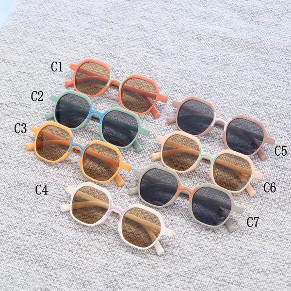 kids lovely h badge nose bridge sunglasses designer girls boys square frame cute glasses 6 colors wholesale, White;black
kids lovely h badge nose bridge sunglasses designer girls boys square frame cute glasses 6 colors wholesale, White;black