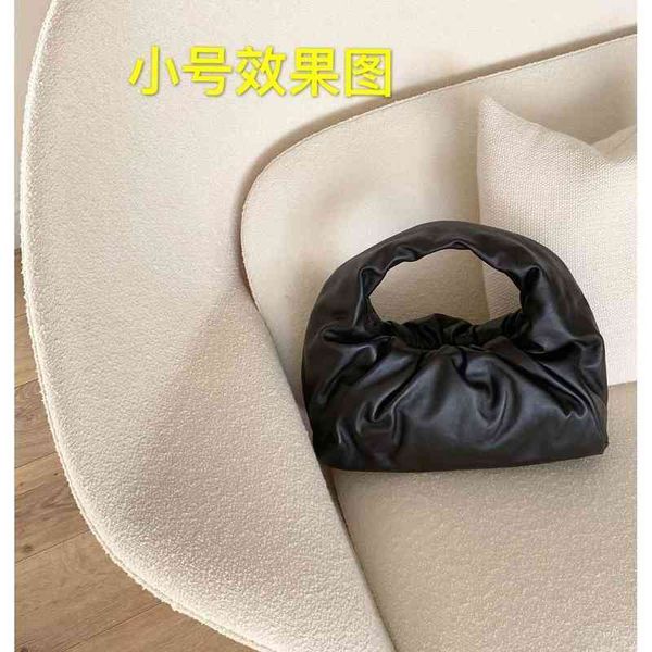 venetas handbags designer bottegas women's as horn early spring fashion simple and versatile leather underarm retro wrinkled cloud bag
venetas handbags designer bottegas women's as horn early spring fashion simple and versatile leather underarm retro wrinkled cloud bag