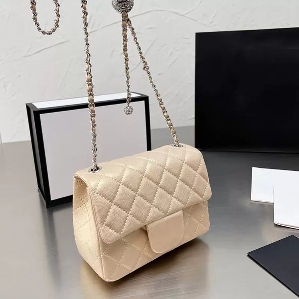 22ss caviar iridescent colors classic mini flap bags blue pink white beige 17cm strass silver crush ball matelasse chain crossbody shoulder
22ss caviar iridescent colors classic mini flap bags blue pink white beige 17cm strass silver crush ball matelasse chain crossbody shoulder