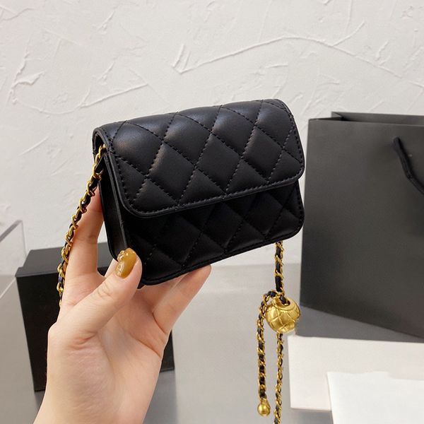 2022ss crossboy mini tiny vanity quilted bags classis flap cosmetic fanny pack crush gold ball matelasse chain luxury designer shoulder hand
2022ss crossboy mini tiny vanity quilted bags classis flap cosmetic fanny pack crush gold ball matelasse chain luxury designer shoulder hand