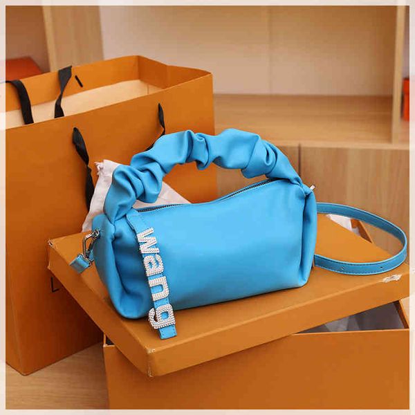 handbags bags female 2022 spring and summer women's letter rhinestone hand foreign style fold candy color simple messenger, Black;red
handbags bags female 2022 spring and summer women's letter rhinestone hand foreign style fold candy color simple messenger, Black;red