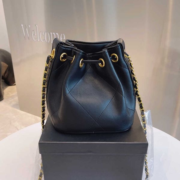 designer brand fashion mini bags chain drawstring diamond-type lattice pure color women handbags single-shoulder bag cosmetic bag leather 16
designer brand fashion mini bags chain drawstring diamond-type lattice pure color women handbags single-shoulder bag cosmetic bag leather 16