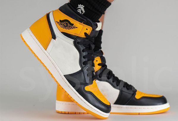 2022 authentic 1 high og yellow toe taxi black sail shoes men women outdoor sneakers with original box 555088-711 size us4-13
2022 authentic 1 high og yellow toe taxi black sail shoes men women outdoor sneakers with original box 555088-711 size us4-13
