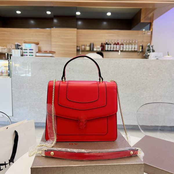 8-colors classic handbag shoulder bag designer crossbody luxury wallet ladies daily matching temperament elegant xb40032
8-colors classic handbag shoulder bag designer crossbody luxury wallet ladies daily matching temperament elegant xb40032